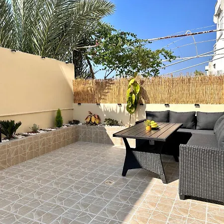 Seaside Deluxe Apartment *