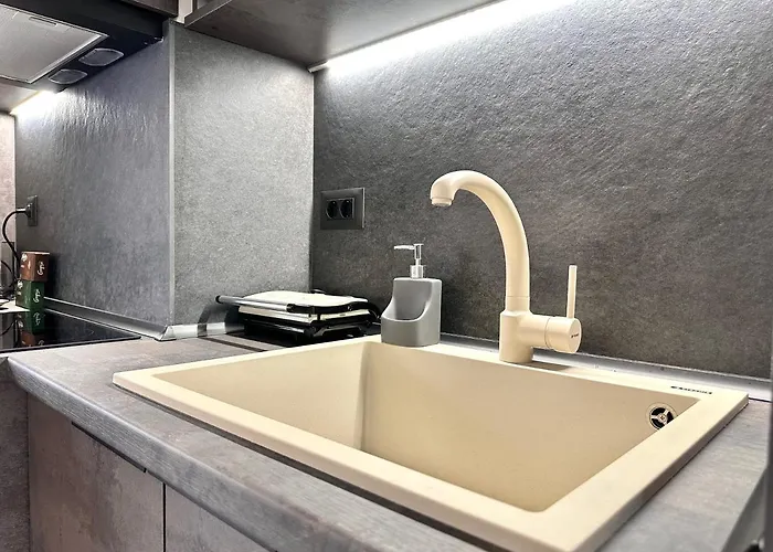 Seaside Deluxe Apartment